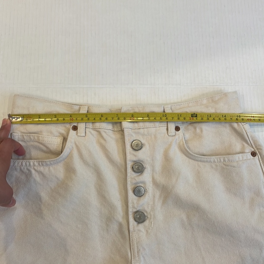 NWOT REFORMATION AMY BUTTON FLY HIGH RISE JEAN DENIM SHORTS BONE WASH Size 29 - Picture 10 of 15